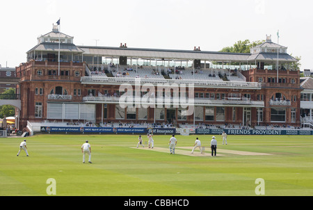 Vista generale dell'Eton versetti Harrow partita di cricket al Lords a Londra. Foto di James Boardman. Foto Stock