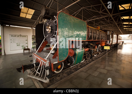 India Bengala Occidentale, Calcutta, quella di Howrah, Calcutta Railway Museum, conserve di locomotiva a vapore sul display Foto Stock