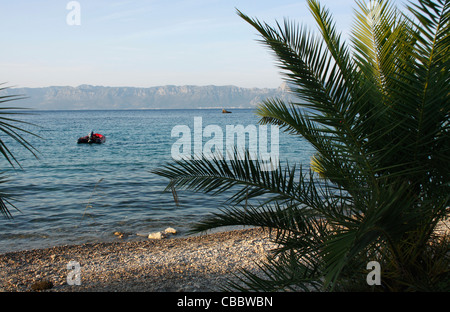 Spiaggia Vicino Vrila campeggio nella parte meridionale di Trpanj, Croazia Foto Stock