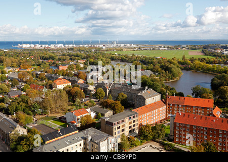 Veduta aerea della parte occidentale di Amager, l'isola essendo parte di Copenaghen. Nel centro della famosa Freetown Christiania Foto Stock