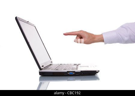 Imprenditore di puntamento a mano al laptop Foto Stock