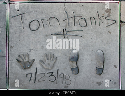 Tom Hanks lato piedi stampe pavimentazione Teatro Cinese di Hollywood Boulevard Los Angeles Foto Stock