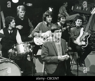 JIMMY POWELL & le 5 dimensioni del Regno Unito gruppo pop su Pronto,costante,ANDARE nel giugno 1964. Foto Tony Gale Foto Stock