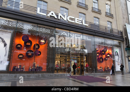 Lancel store, Avenue des Champs-Élysées, Parigi, Île-de-France, Francia Foto Stock