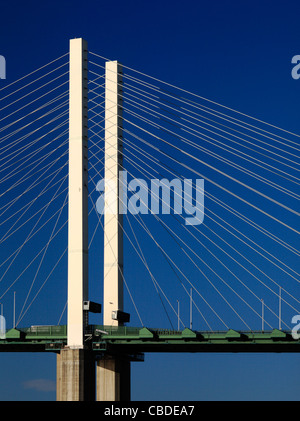 La Queen Elizabeth Bridge a Thurrock. Foto Stock