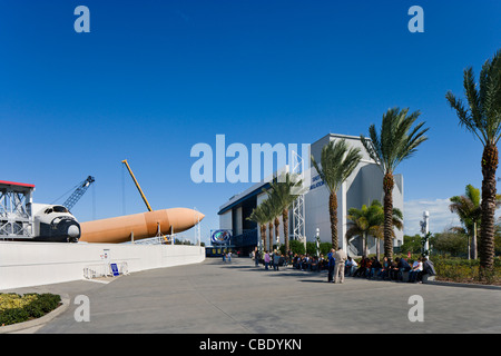 Il lancio di navetta esperienza di costruzione nella navetta Plaza, dal Kennedy Space Center Visitor Complex, Merritt Island, Florida, Stati Uniti d'America Foto Stock