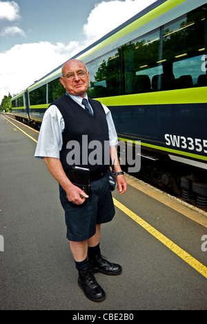 Il conduttore del treno Carterton Wairarapa passeggero stazione KiwiRail Foto Stock