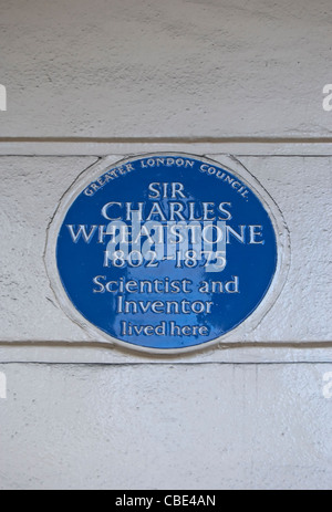 Greater London consiglio targa blu segnando una casa dello scienziato e inventore Charles Wheatstone, park crescent, Londra, Inghilterra Foto Stock