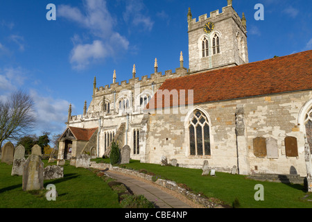 La chiesa di San Pietro in Wootten Wawen detto di essere la più antica nel Warwickshire Foto Stock