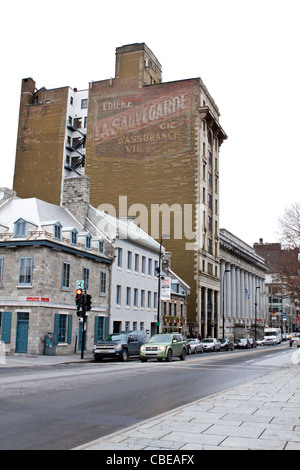 Édifice La Sauvegarde Montreal, Provincia di Quebec, Canada.neo-stile architettonico gotico. Foto Stock