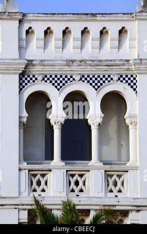 Architettura di stile orientale o turco Ottomano influenzato Institut Michel Pacha (1900), Tamaris, la Seyne-sur-Mer, Var, Francia Foto Stock