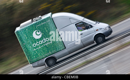 Ocado van il trasporto di consegna a domicilio di prodotti alimentari. Foto di James Boardman. Foto Stock