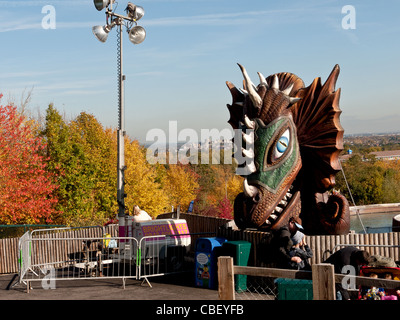 Dragon Character nella terra dei vichinghi, Legoland, Windsor, , Berkshire, Inghilterra, Regno Unito Foto Stock