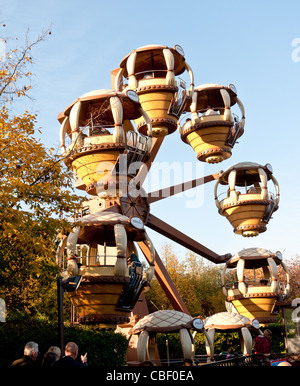 Ruota panoramica Ferris a Legoland Windsor, Berkshire, Regno Unito Foto Stock