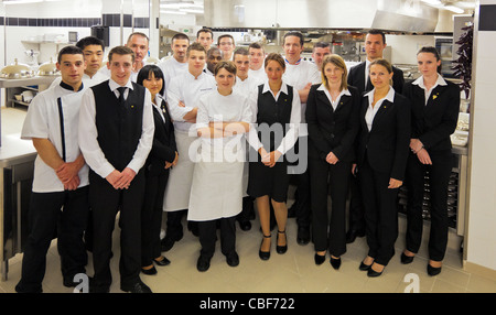 Lo chef Christophe Bacquié e il suo team., HOTEL DU CASTELLET,5 relè del prigioniero e il castello di Provenza 3001, Route Des Hauts Du Camp Foto Stock