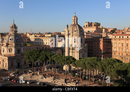 Italia Lazio Roma, Santa Maria di Loreto, SS Nome di Maria, chiese, Colonna di Traiano, Foto Stock