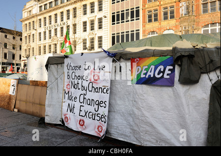 Anti capitalista camp protesta vecchia piazza del mercato di Nottingham REGNO UNITO Inghilterra Foto Stock