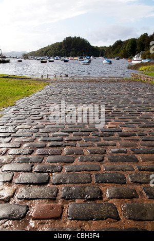 Balmaha, Scozia, scivolo che conduce nella Marina - Cantiere di Balmaha, Loch Lomond Foto Stock