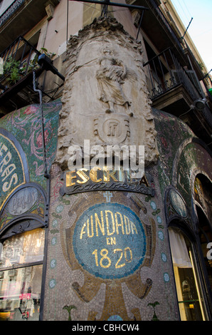 Spagna, Catalunya, Barcelona. la rambla, storico panificio circa 1820, (aka escriba pastisseria) segno di mosaico. Foto Stock