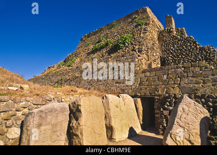 Monte Alban, grande pre-colombiano sito archeologico, costruita 600BC dal zapotechi ,un sito Patrimonio Mondiale dell'UNESCO, Oaxaca, Messico Foto Stock