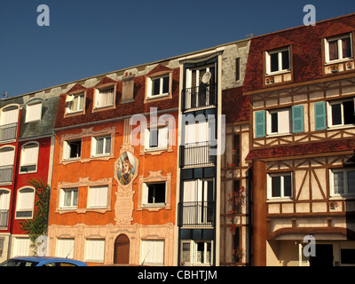 Les Fresques de Bel Air,affresco,Trompe-l'oeil,pittura murale,Chartres, Eure-et-Loire, Francia Foto Stock