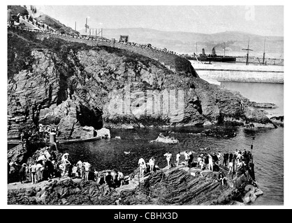 Skillion Port Douglas Isle of Man Bay Harbour porto di spedizione spiaggia spiaggia vaporizzatore piroscafo Foto Stock