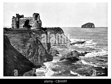 Il castello di Tantallon fortezza North Berwick Scozia Bass Rock Firth of Forth medieval curtain wall Historic Scotland Foto Stock