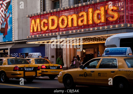 Ristorante McDonald's, 42nd Street, Times Square NYC Foto Stock