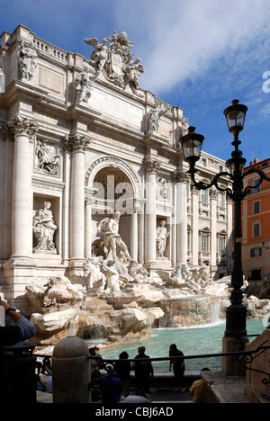 Fontana di Trevi Piazza di Trevi a Roma - Fontana di Trevi. Foto Stock