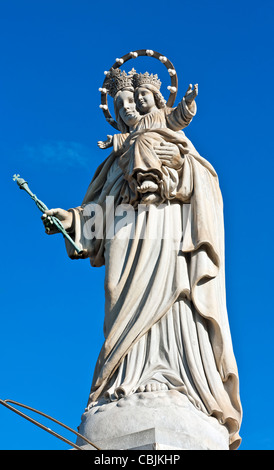 Statua della Vergine Maria sulla parte superiore dei Monts Orlando, Gaeta, Latina, lazio italia Foto Stock