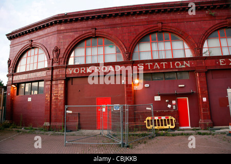 York Road in disuso. Stazione della metropolitana di Londra Foto Stock