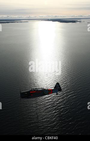 Satenas, Svezia - North American T-6 texano/Harvard trainer warbird in svedese Air Force colori. Foto Stock