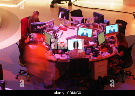 La scena presso la sala stampa di Al Jazeera International. Foto Stock