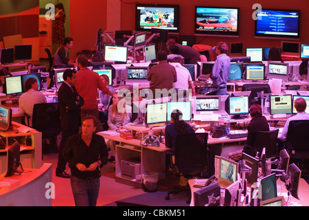 La scena presso la sala stampa di Al Jazeera International. Foto Stock