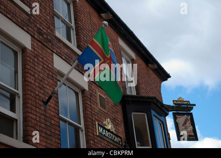 Lincolnshire bandiera dalla parete della Magna Carta pub di Lincoln Foto Stock
