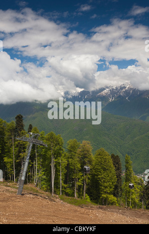 Russia, montagne del Caucaso, Area Sochi, Krasnaya Polyana, giostra, montagna paesaggio di montagna, estate Foto Stock