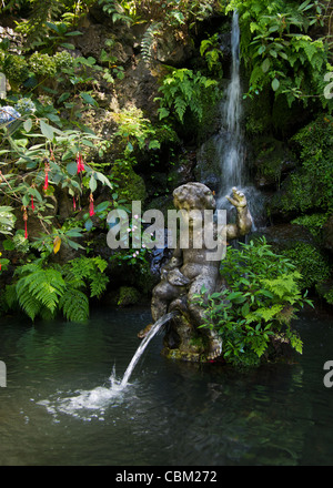 Statua di Bot in Monte Palace Gardens, di Madera Foto Stock