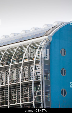 Il Devonshire Edificio all Università di Newcastle, un ufficio costruito con i più alti standard di verde del giorno. Foto Stock