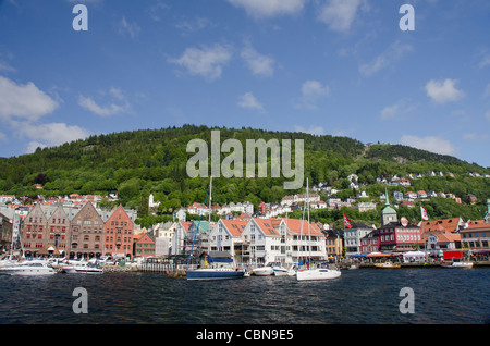 Norvegia, Bergen. Downtown anseatica vecchia area storica di Bryggen, Sito Patrimonio Mondiale dell'UNESCO. Foto Stock