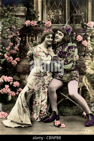 Romeo & Giulietta che abbraccia ogni altro Foto Stock