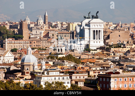 Vista di Roma e l'Altare della Patria - Roma Italia Foto Stock