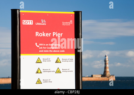 Roker Pier presso la foce del fiume indossare a Sunderland Nord Est, UK. Foto Stock