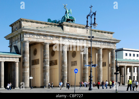 La Porta di Brandeburgo a Berlino. La Porta di Brandeburgo a Berlino. Foto Stock