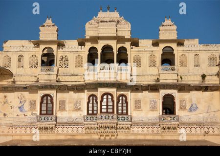 Palazzo di Città complessa e Shiv Niwas Palace hotel di 76th Maharana del Mewar, Shreeji Arvind Singh Mewar di Udaipur Rajasthan in India Foto Stock