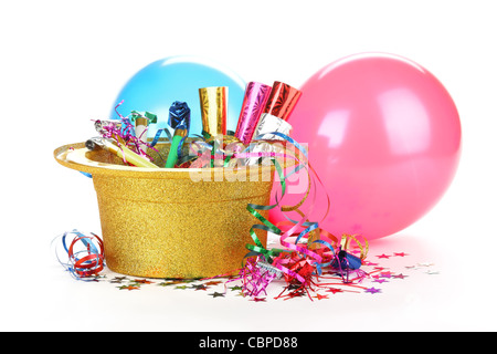 Palloncini Oro Isolati Su Sfondo Bianco - Fotografie stock e altre immagini  di Palloncino - Palloncino, Oro - Metallo, Dorato - Colore descrittivo -  iStock