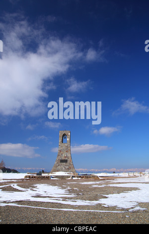 Il Utsukushigahara altopiano di inverno in Giappone, il campanile e il Giappone Alpi Foto Stock