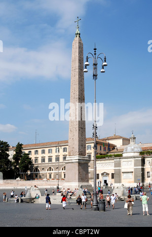 Piazza del Popolo a Roma con l'Obelisco Flaminio. Foto Stock