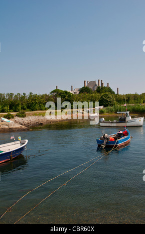 Newport Rhode Island barche nel piccolo porto che si trova sulla famosa Scenic Ocean Drive Foto Stock