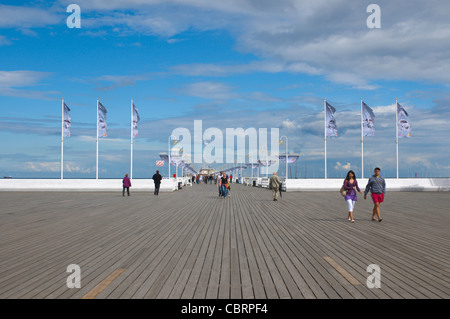 Il Molo pier il più lungo in Europa in Sopot Pomerania Polonia settentrionale Europa Foto Stock