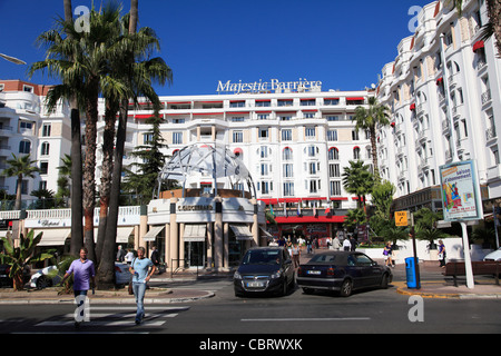 Boulevard de la Croisette, La Croisette, Cannes, Cote d'Azur, Provence, Francia Foto Stock